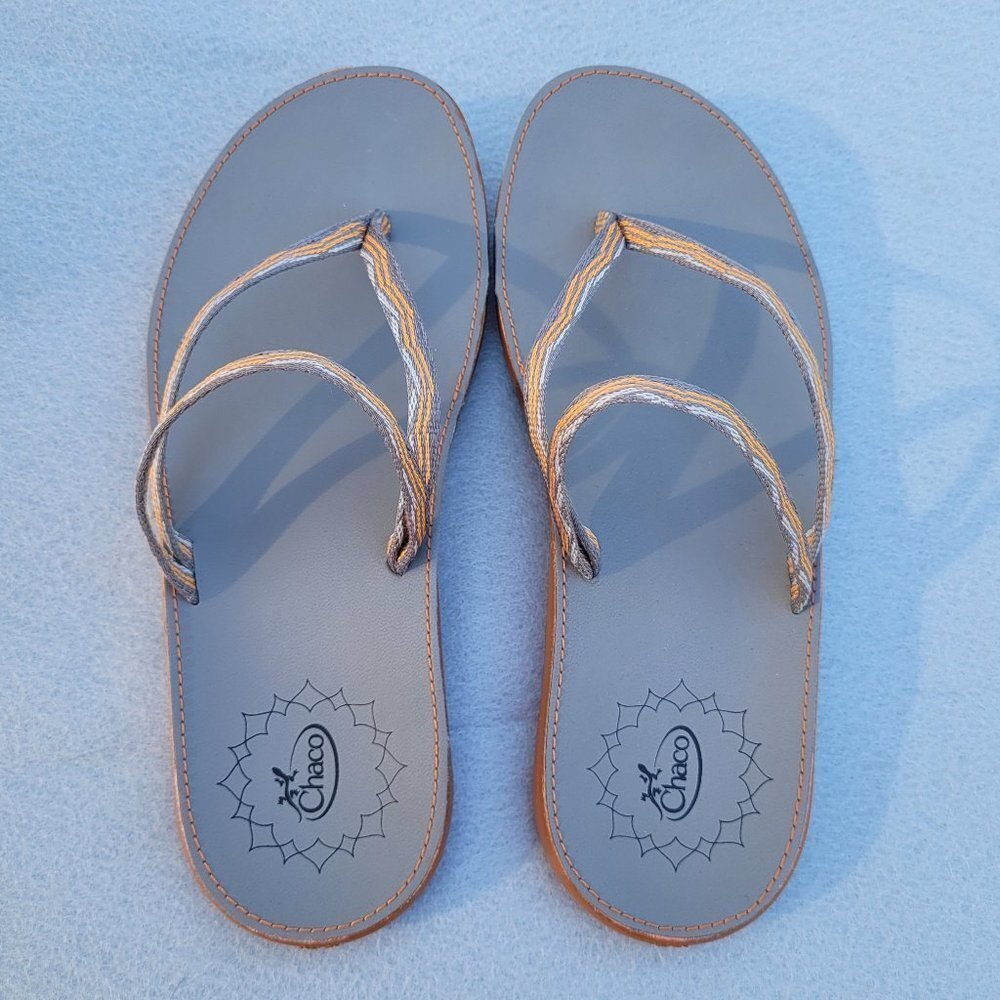 Chaco Abbey sandals Women's 3-strap thong size 6